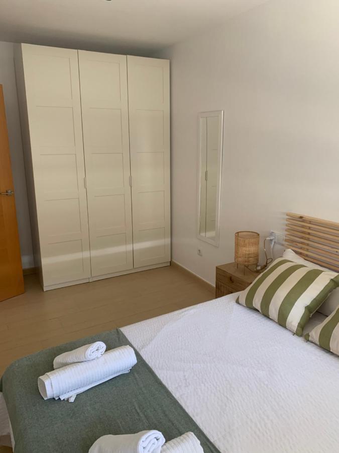 Precioso Apartamento Primera Linea De Playa أغيلاس المظهر الخارجي الصورة