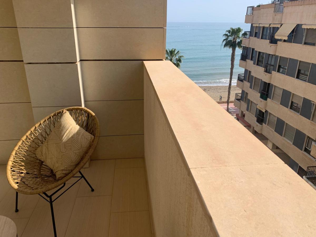 Precioso Apartamento Primera Linea De Playa أغيلاس المظهر الخارجي الصورة