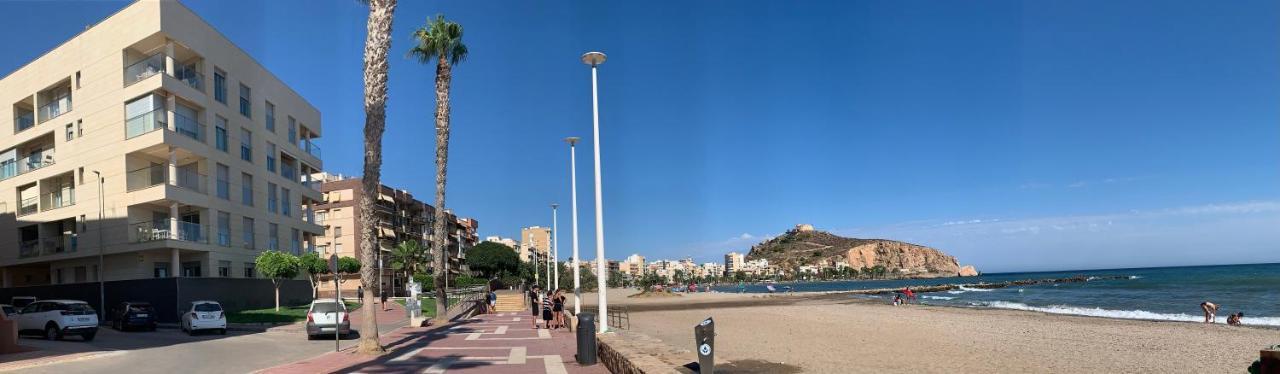 Precioso Apartamento Primera Linea De Playa أغيلاس المظهر الخارجي الصورة